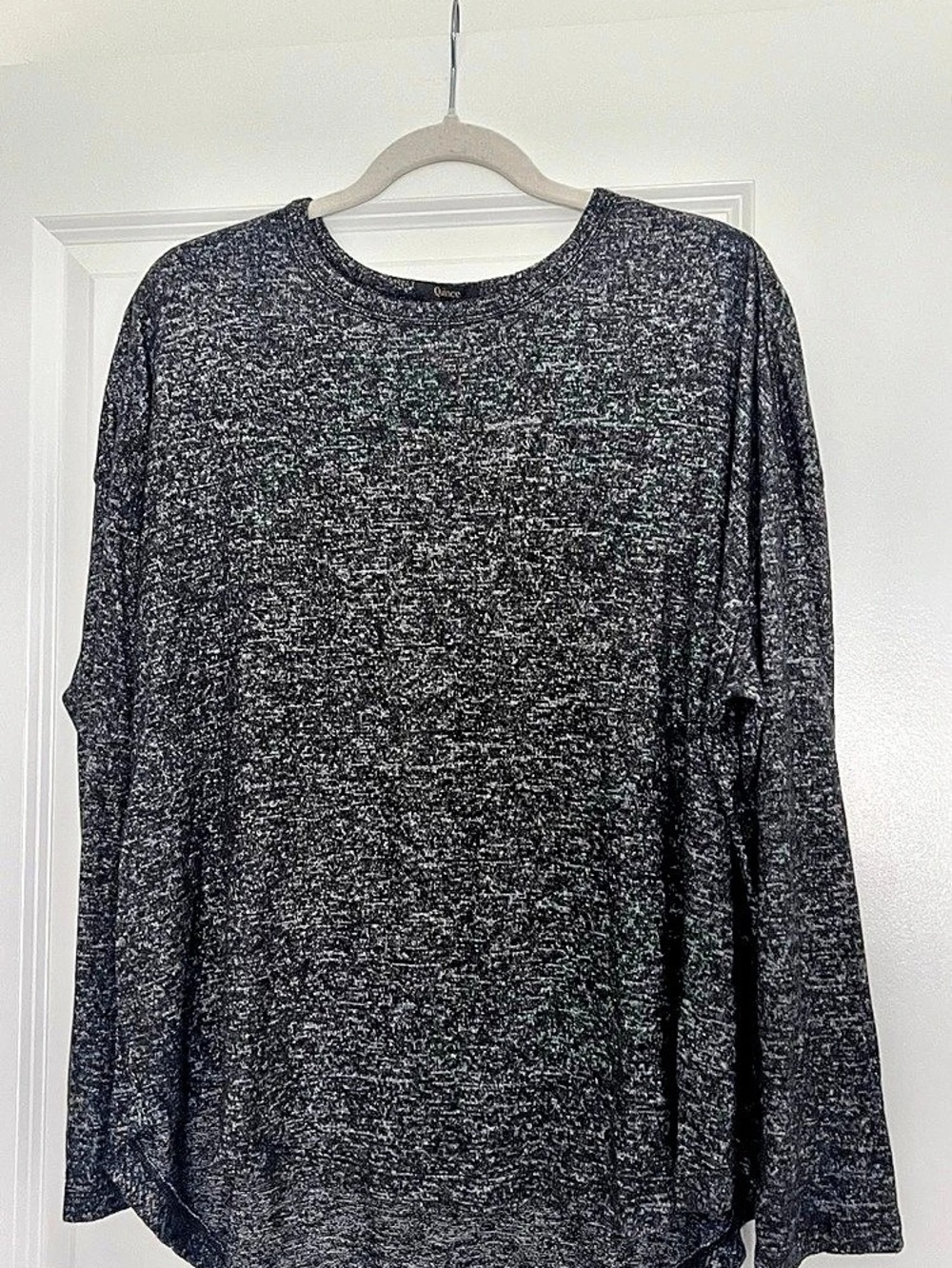 Quince Long Sleeve Top in Black & Gray XL Like New